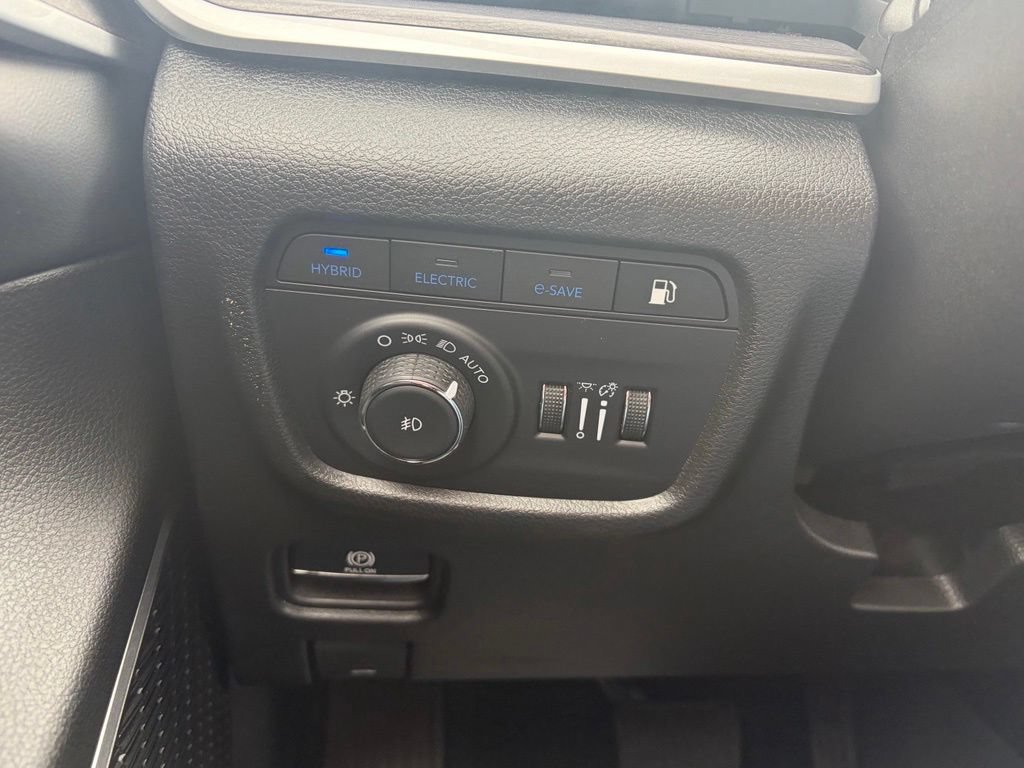 Used 2023 Jeep Grand Cherokee 4WD 4xe image 43