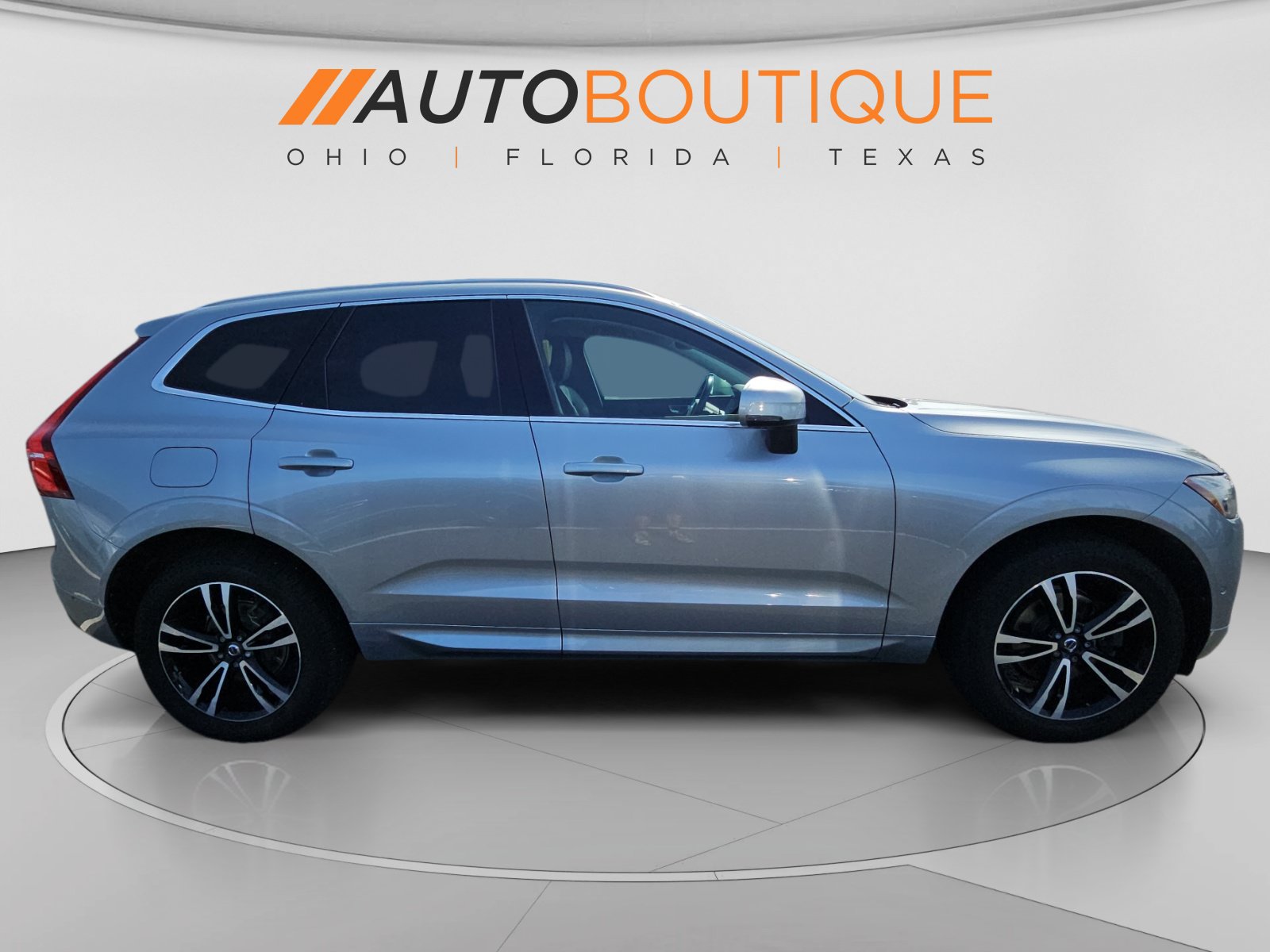 Used 2018 Volvo XC60 T5 Momentum w/ Vision Package AWD/4WD image 6