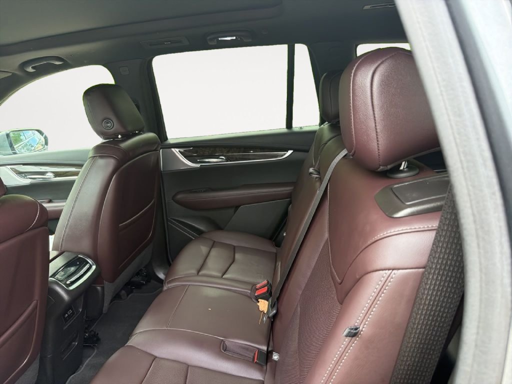 Used 2022 Cadillac XT6 Premium Luxury AWD/4WD image 17