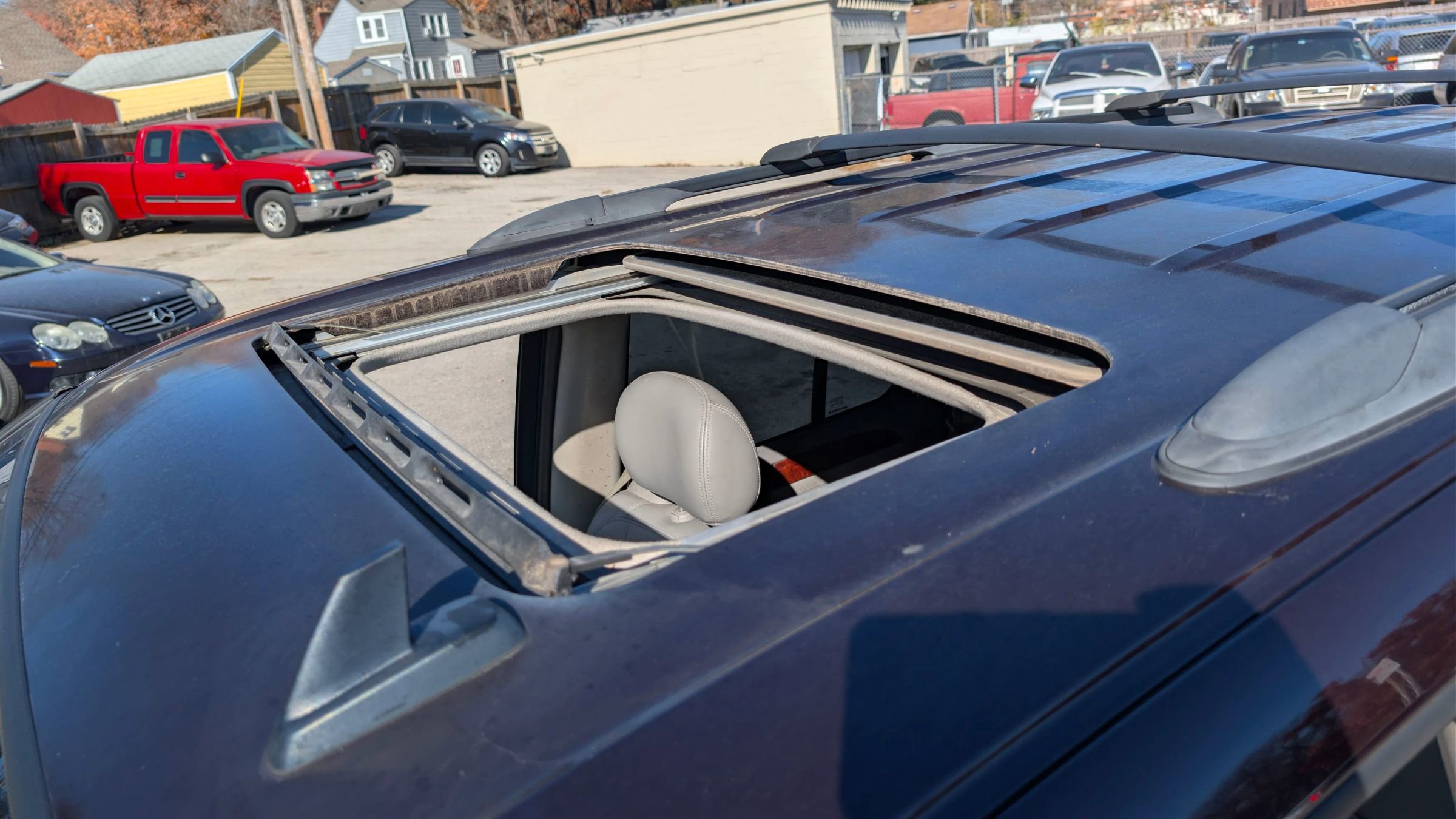 Used 2008 GMC Envoy SLT image 9