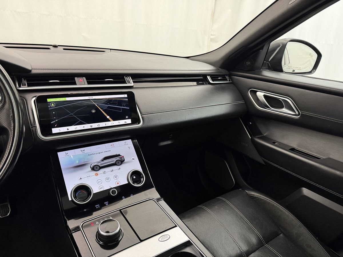 Used 2018 Land Rover Range Rover Velar R-Dynamic SE AWD/4WD image 15