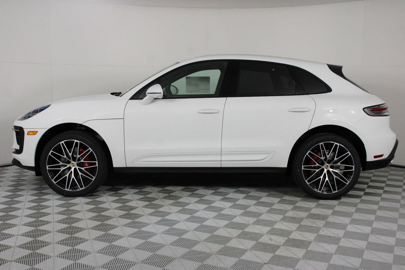 New 2026 Porsche Macan S AWD/4WD image 2
