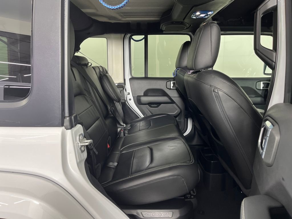 Used 2022 Jeep Wrangler Unlimited Sahara image 15