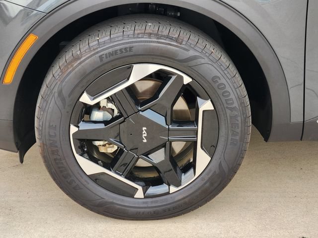 Certified 2026 Kia Sportage S AWD/4WD image 12