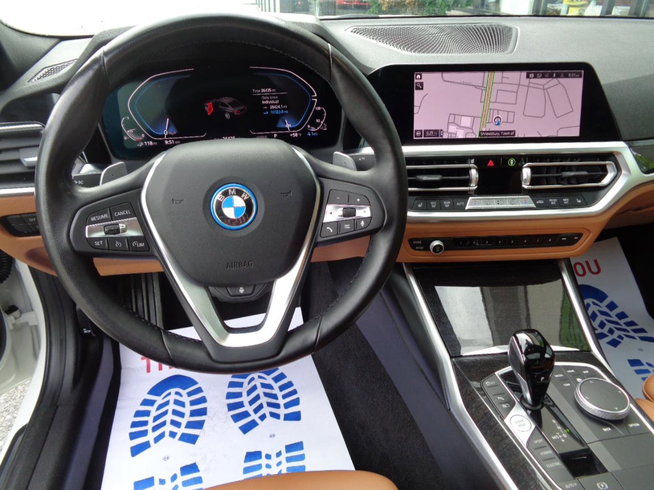 Used 2022 BMW 330e xDrive w/ Driving Assistance Package AWD/4WD image 11