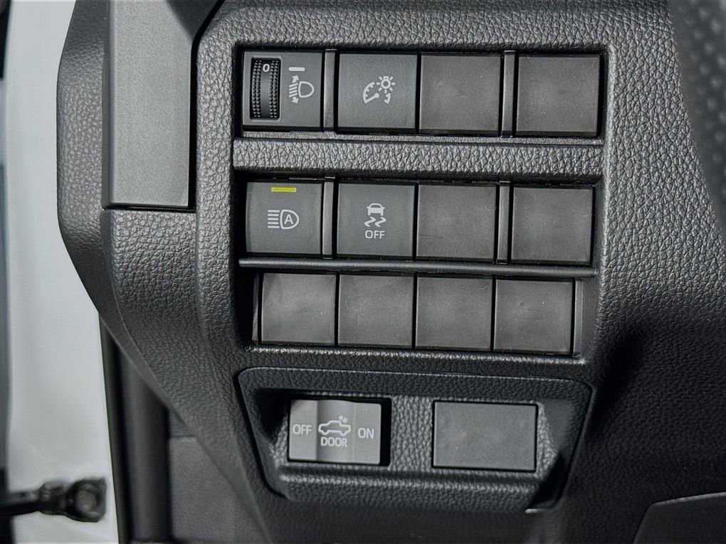Used 2026 Toyota Tacoma SR RWD image 18