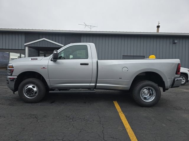 New 2026 RAM 3500 Tradesman AWD/4WD image 4