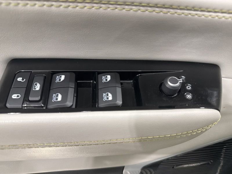 Used 2022 Jeep Wagoneer Series III w/ Premium Group I image 27