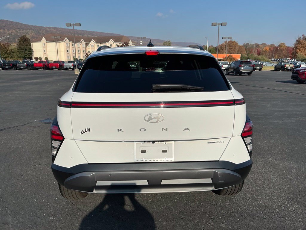 Certified 2025 Hyundai Kona Limited AWD/4WD image 8