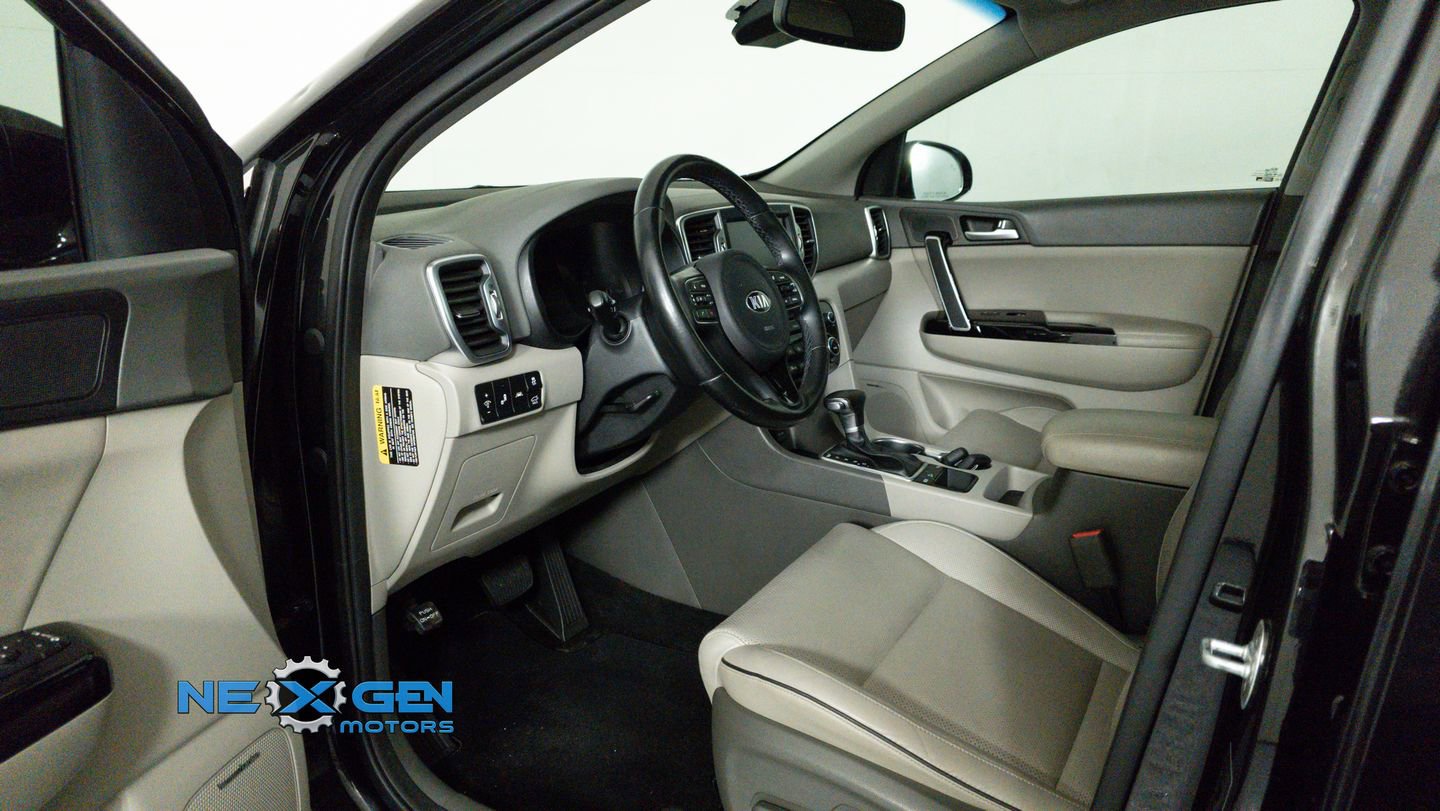 Used 2018 Kia Sportage EX w/ Option Group 040 image 10