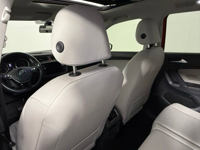 Used 2018 Volkswagen Tiguan SE w/ Panoramic Sunroof Package FWD image 35