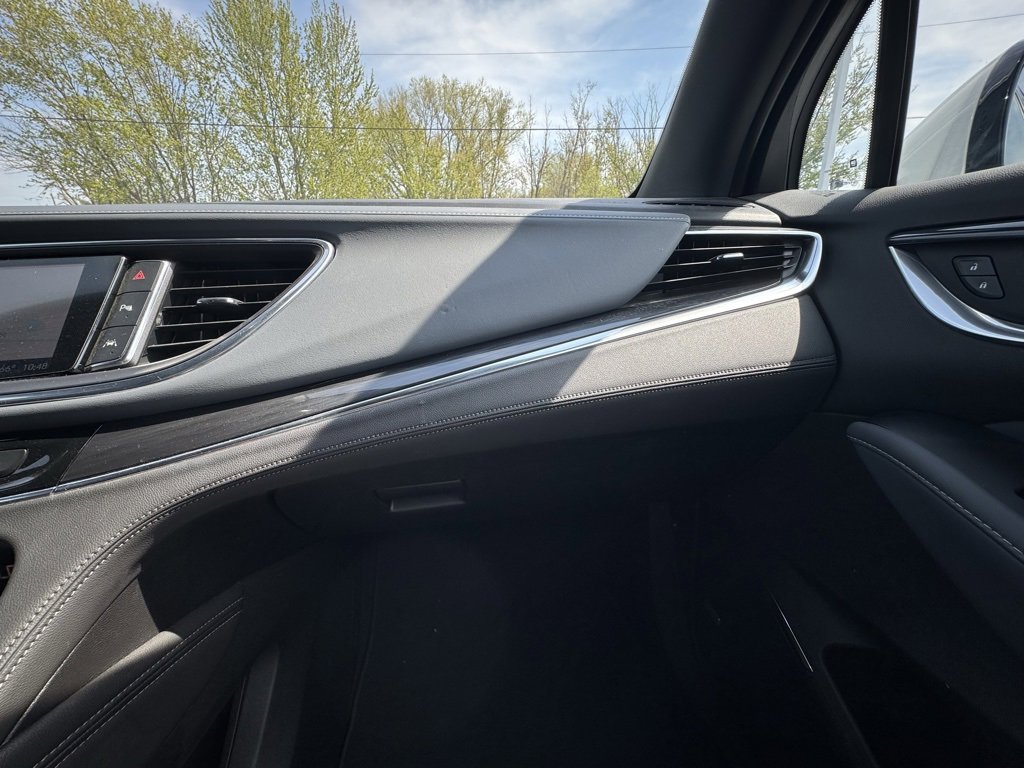 Used 2024 Buick Enclave Premium image 55