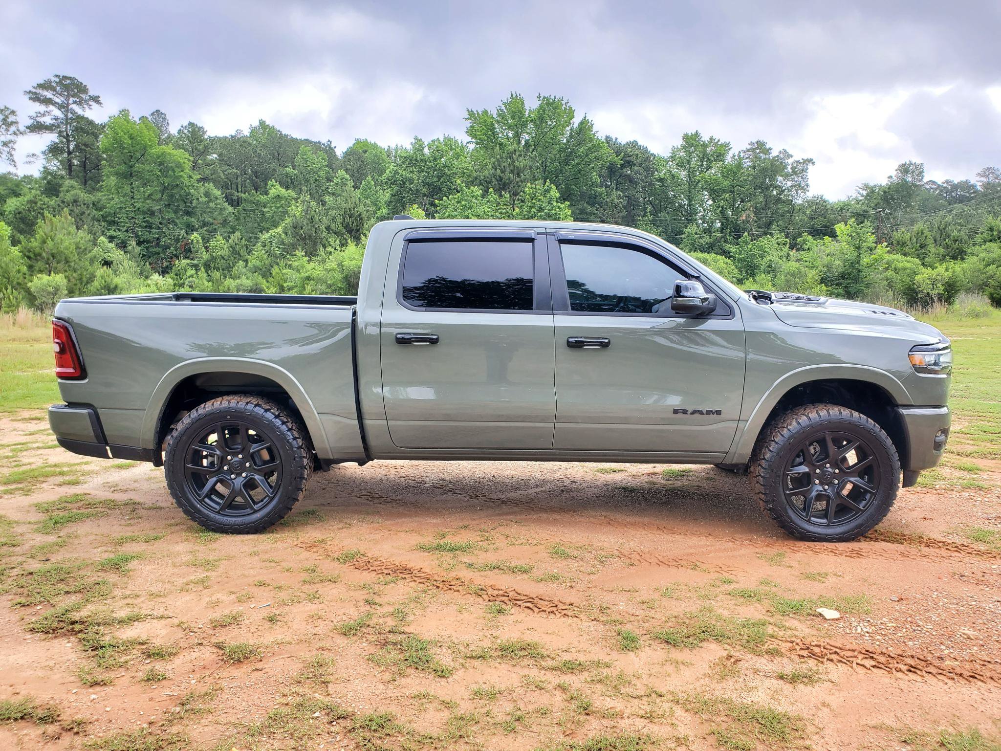 Used 2026 RAM 1500 Laramie w/ Night Edition AWD/4WD image 11