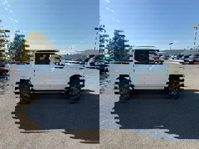 New 2026 Nissan Frontier SV w/ Tow Package image 4