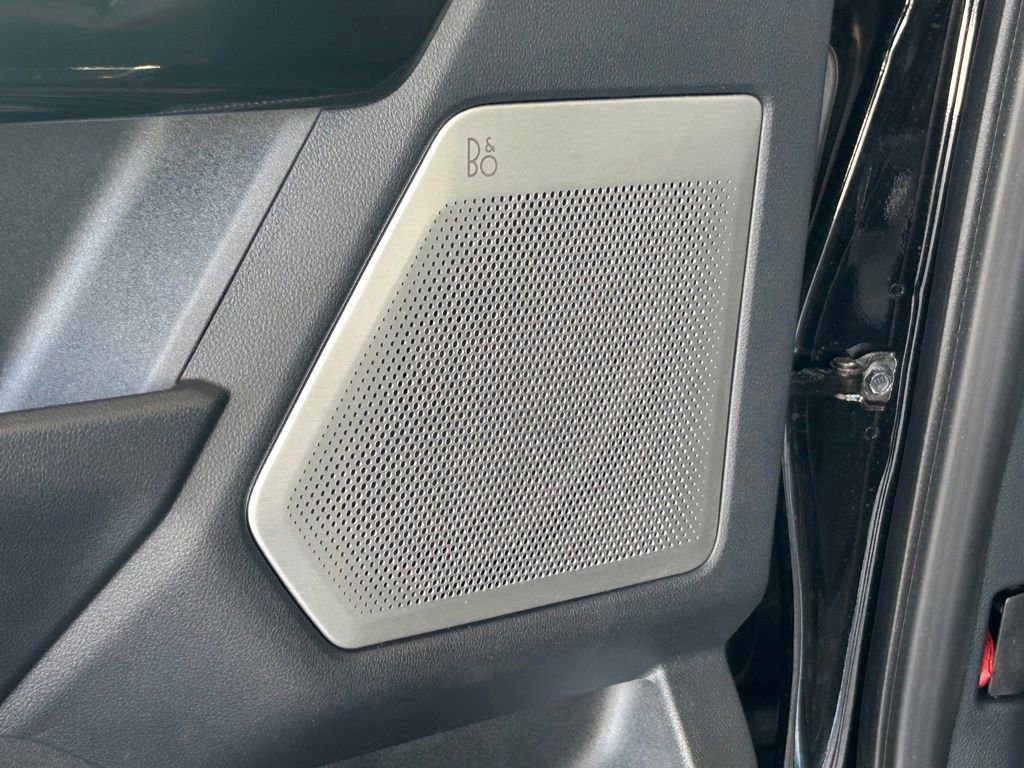 Used 2023 Ford F150 Lightning Platinum image 42