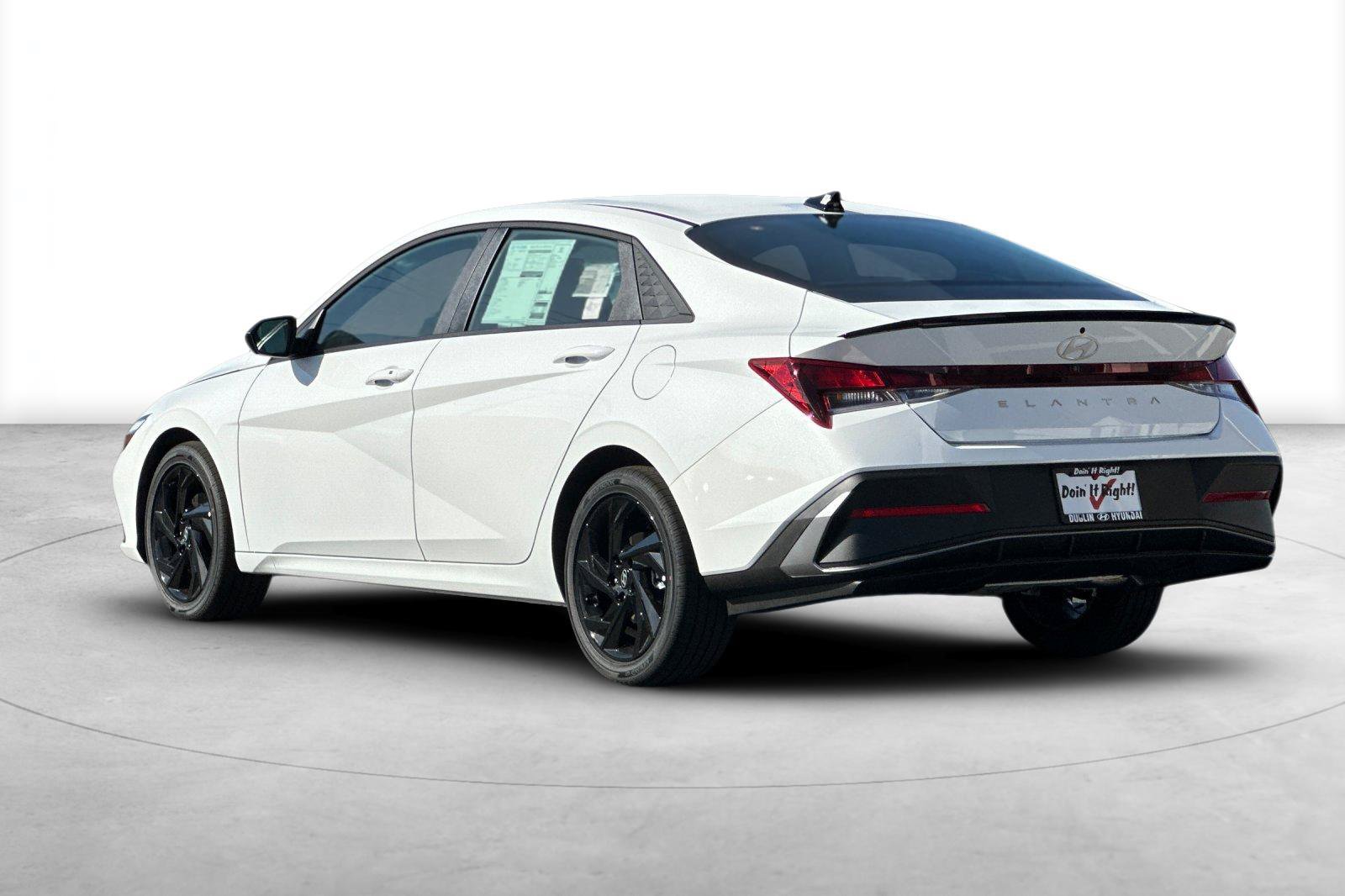 New 2026 Hyundai Elantra SEL Sport FWD image 4