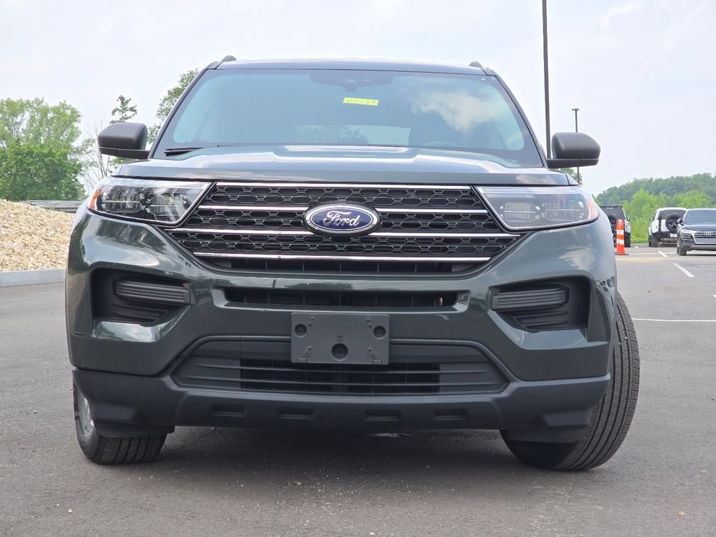Used 2023 Ford Explorer XLT AWD/4WD image 21