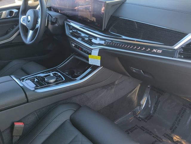 Used 2026 BMW X5 sDrive40i w/ M Sport Package RWD image 12