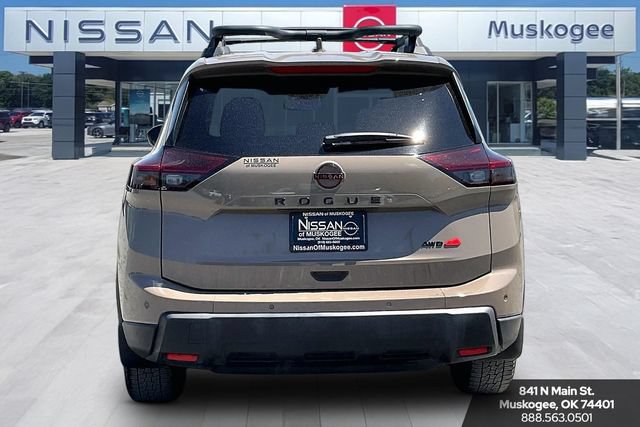 Used 2025 Nissan Rogue SV w/ Rock Creek Premium Package AWD/4WD image 6