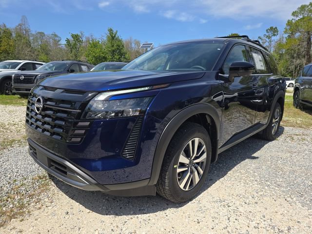 New 2026 Nissan Pathfinder SL image 4