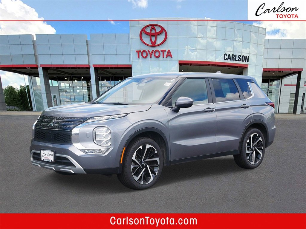 Used 2023 Mitsubishi Outlander SE