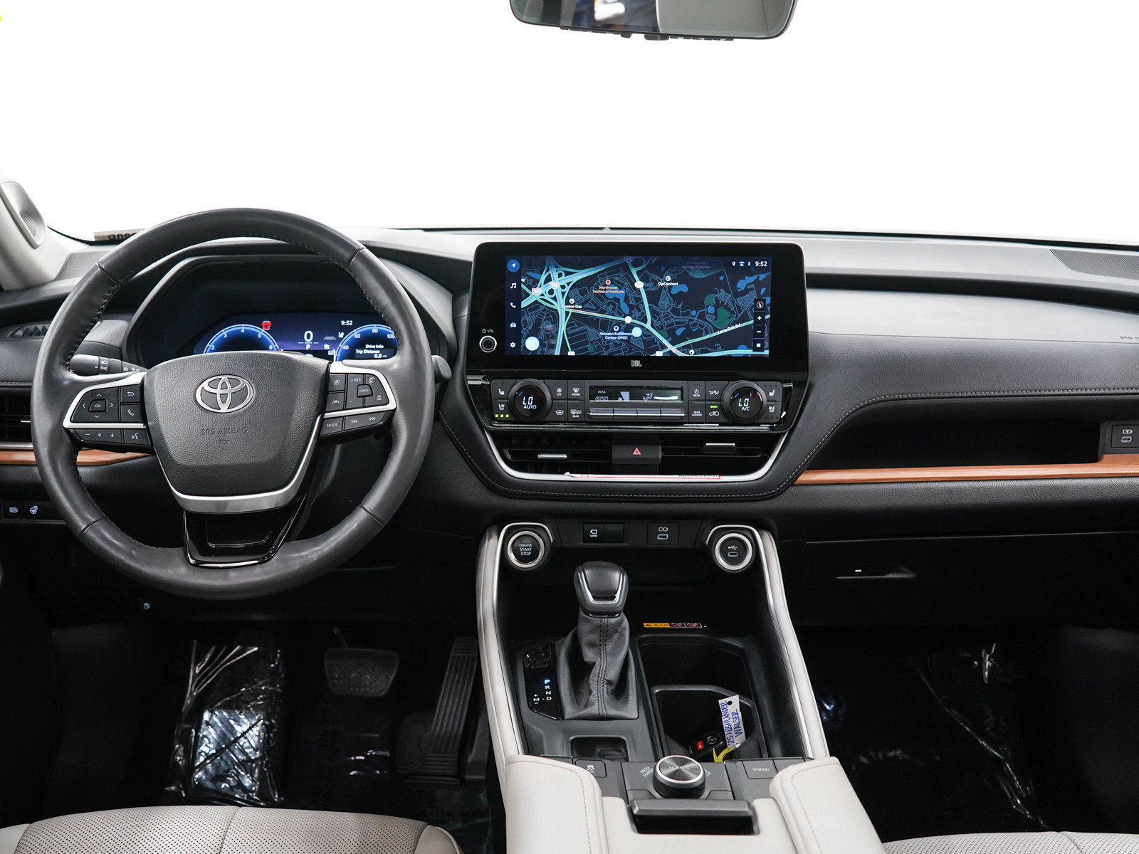 Used 2025 Toyota Grand Highlander AWD image 20