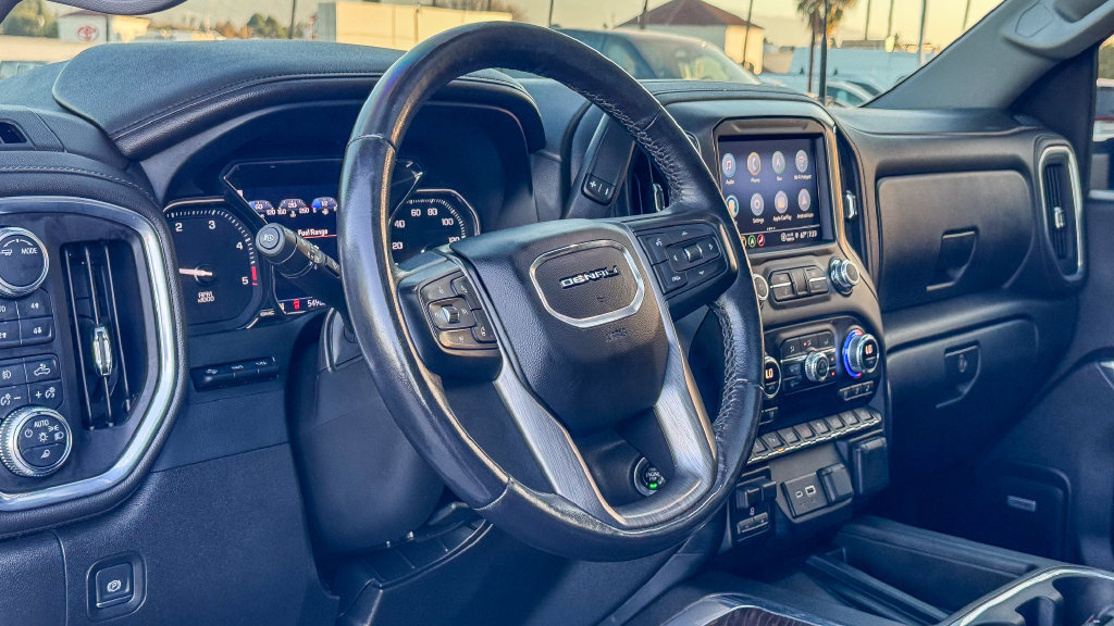 Used 2022 GMC Sierra 2500 Denali w/ Technology Package AWD/4WD image 23