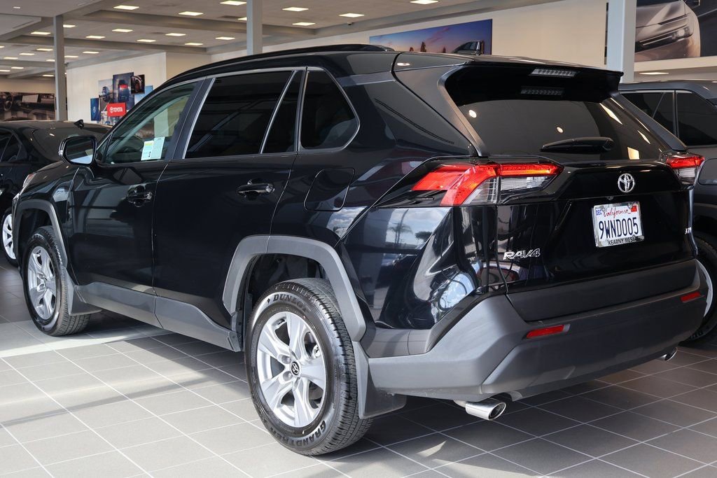 Used 2025 Toyota RAV4 XLE w/ Convenience Package FWD image 6