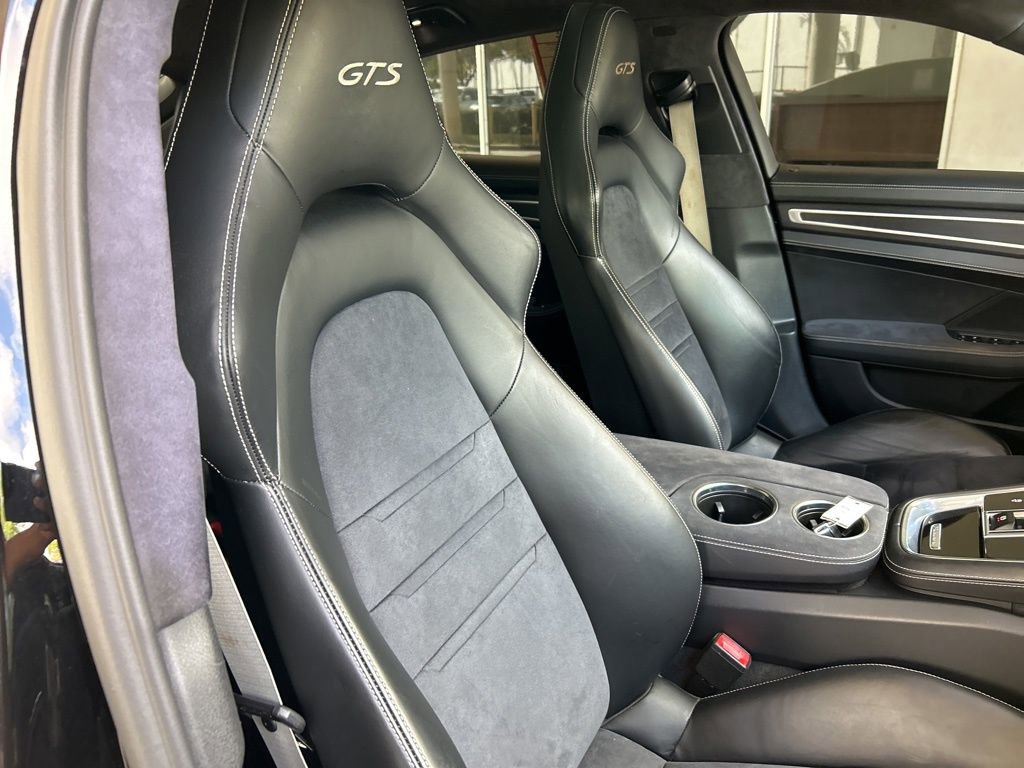 Used 2019 Porsche Panamera GTS image 25