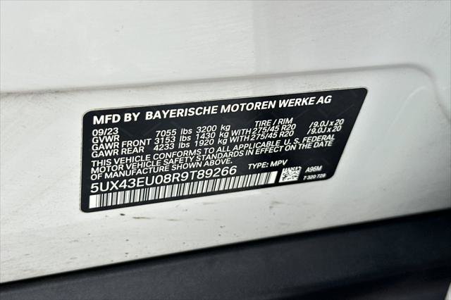 Used 2024 BMW X5 xDrive50e w/ Parking Assistance Package image 28