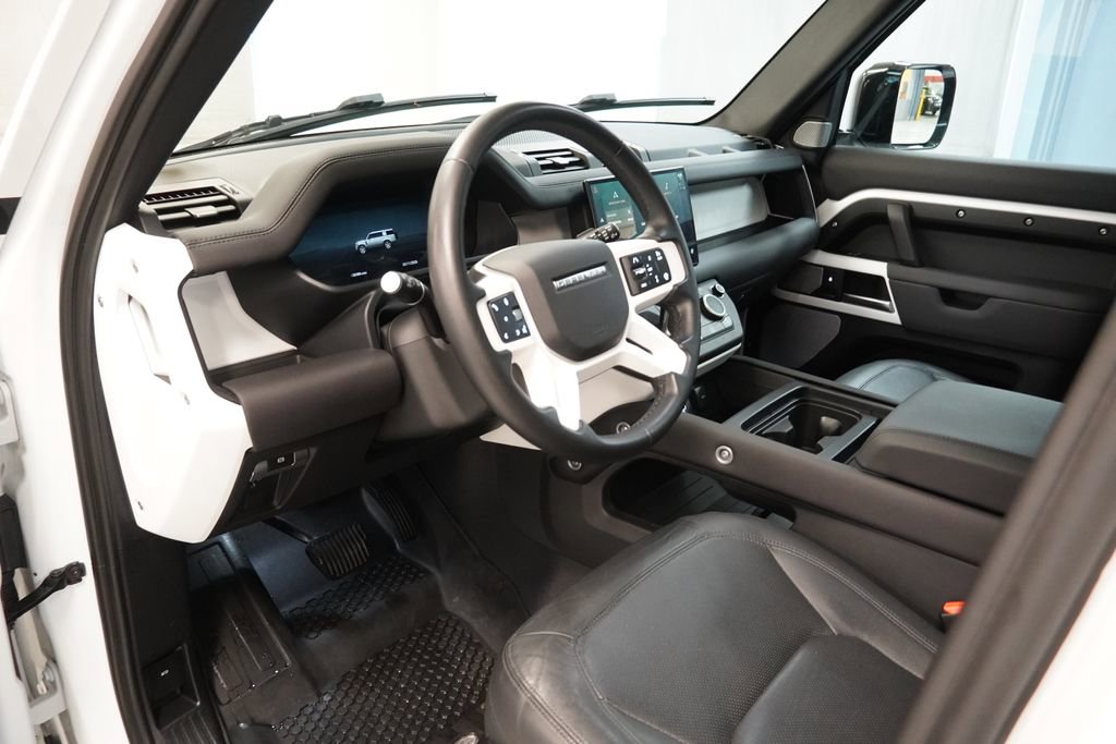 Used 2024 Land Rover Defender 130 S image 5