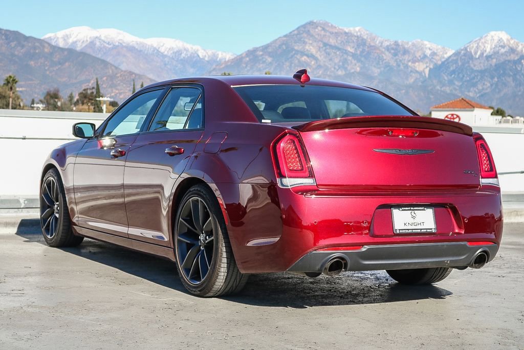 Used 2023 Chrysler 300 C image 9