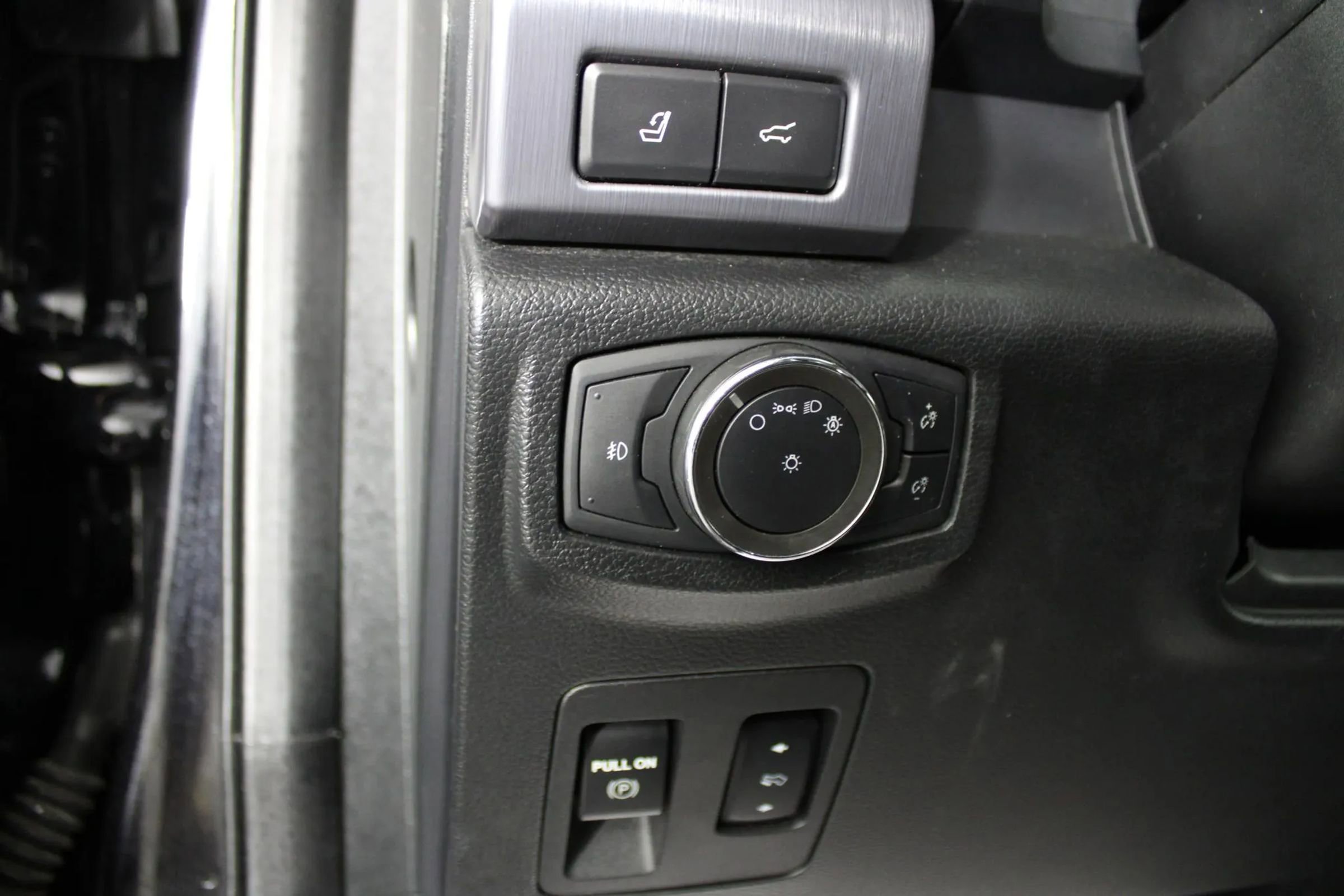 Used 2020 Ford Expedition Max Platinum AWD/4WD image 17