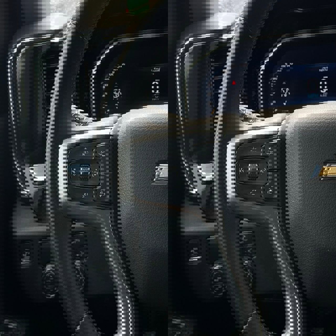 Used 2025 Chevrolet Silverado 1500 LT image 14