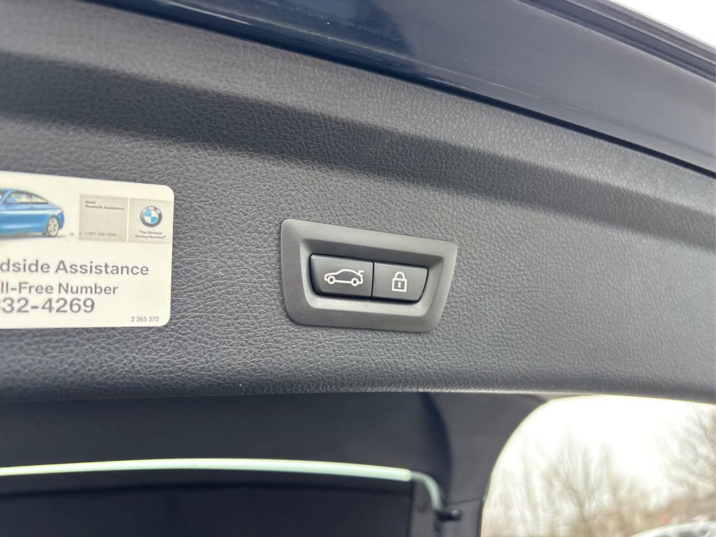 Used 2017 BMW 330i Gran Turismo xDrive image 16