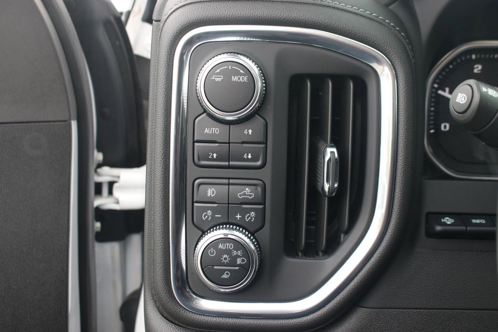 Used 2023 GMC Sierra 3500 Denali w/ Denali Ultimate Package image 34