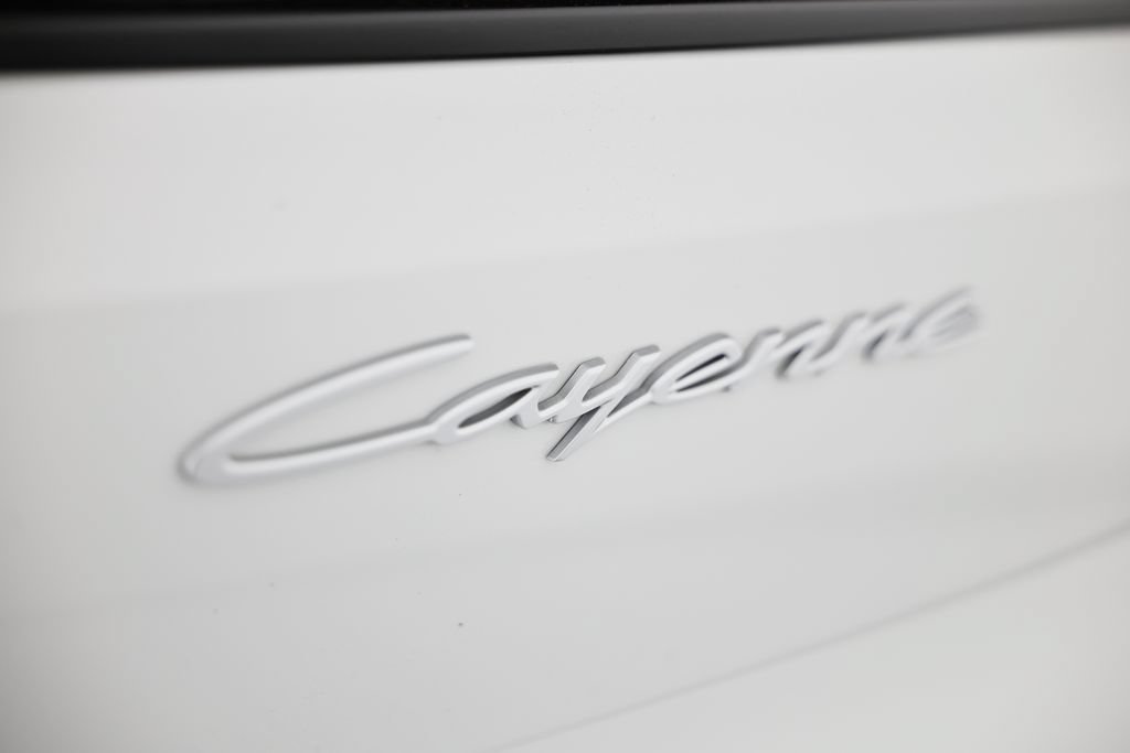 Used 2024 Porsche Cayenne Coupe AWD/4WD image 14