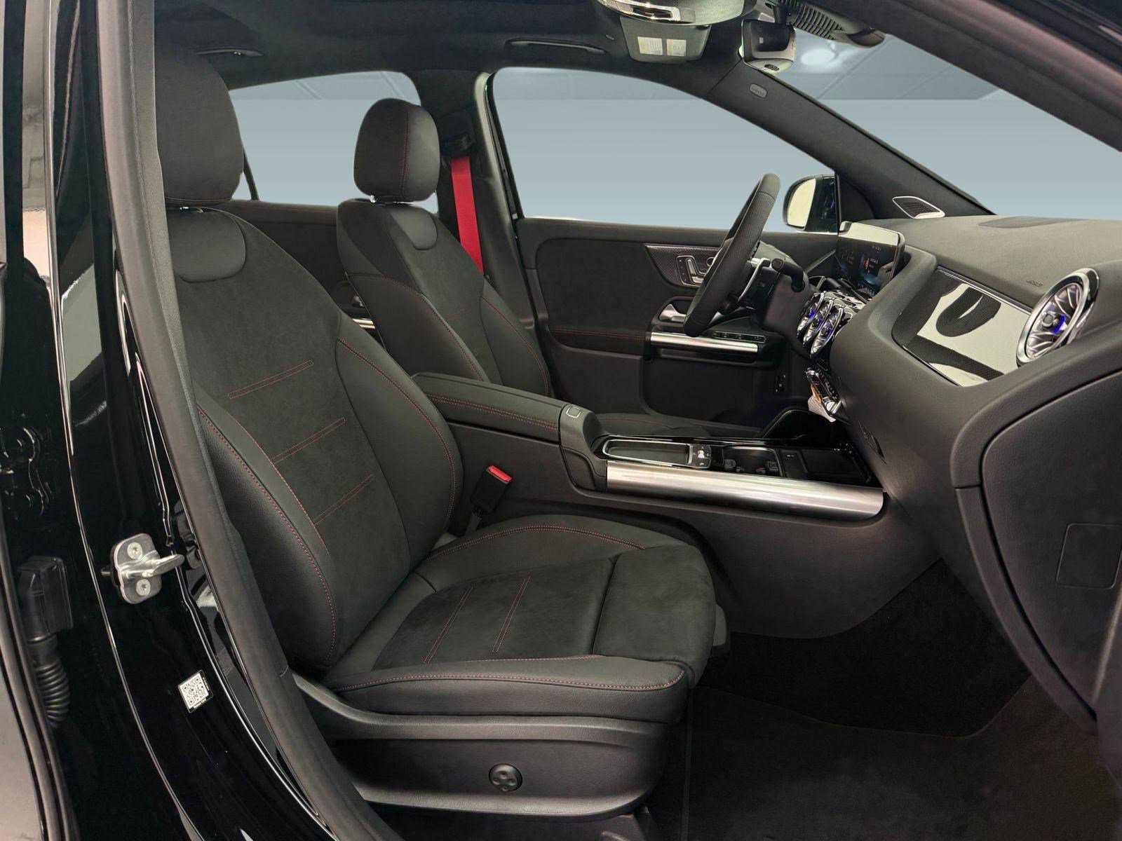 New 2026 Mercedes-Benz GLA 35 AMG 4MATIC image 24