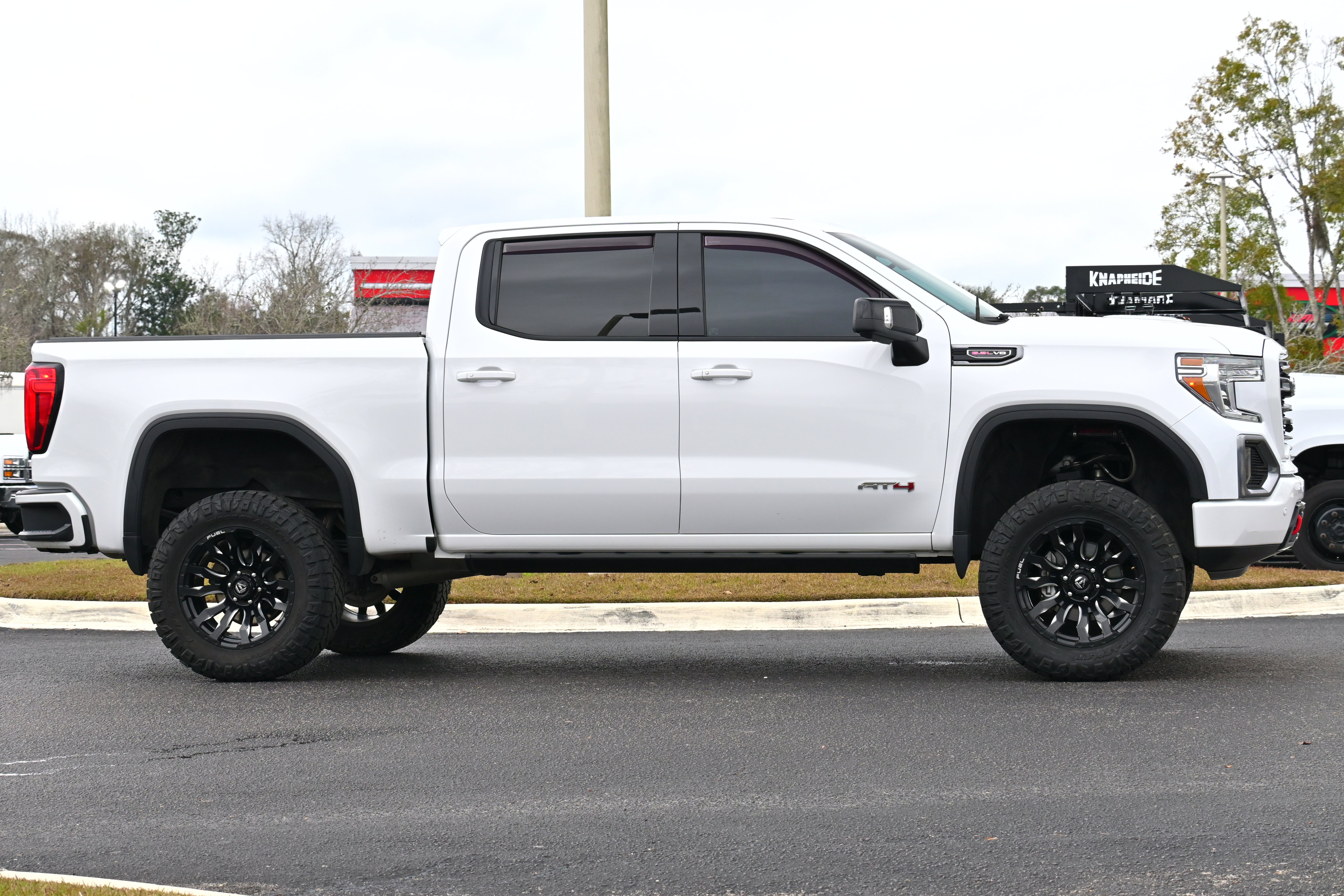 Used 2020 GMC Sierra 1500 AT4 w/ AT4 Premium Package image 7