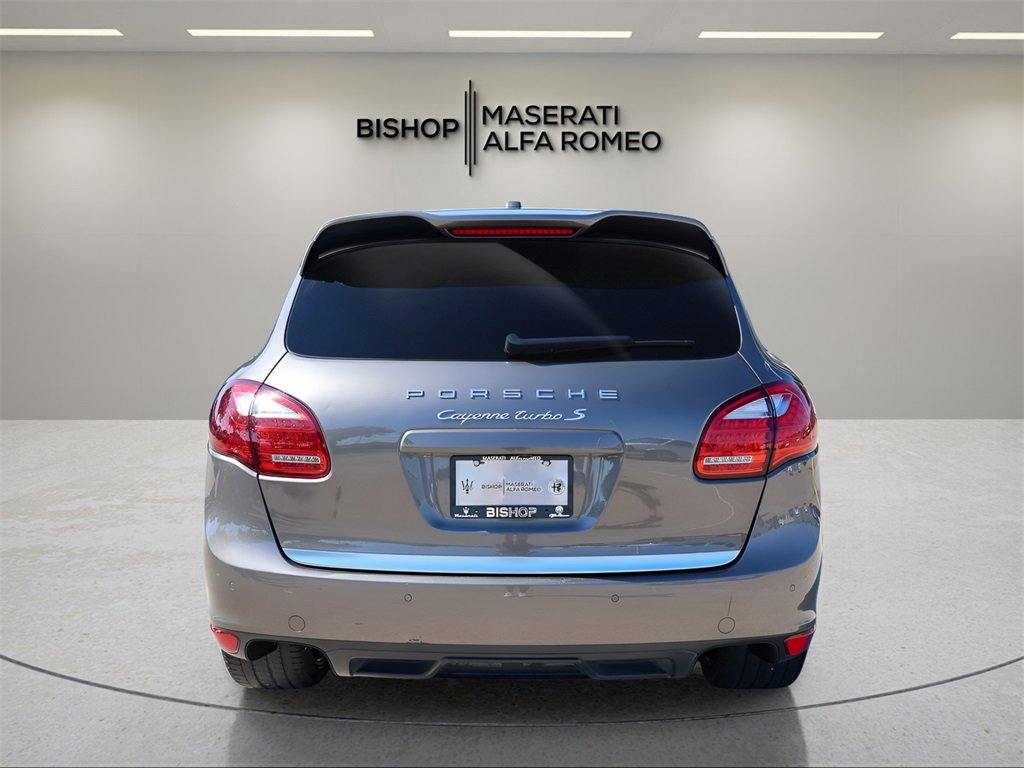 Used 2014 Porsche Cayenne Turbo S image 12