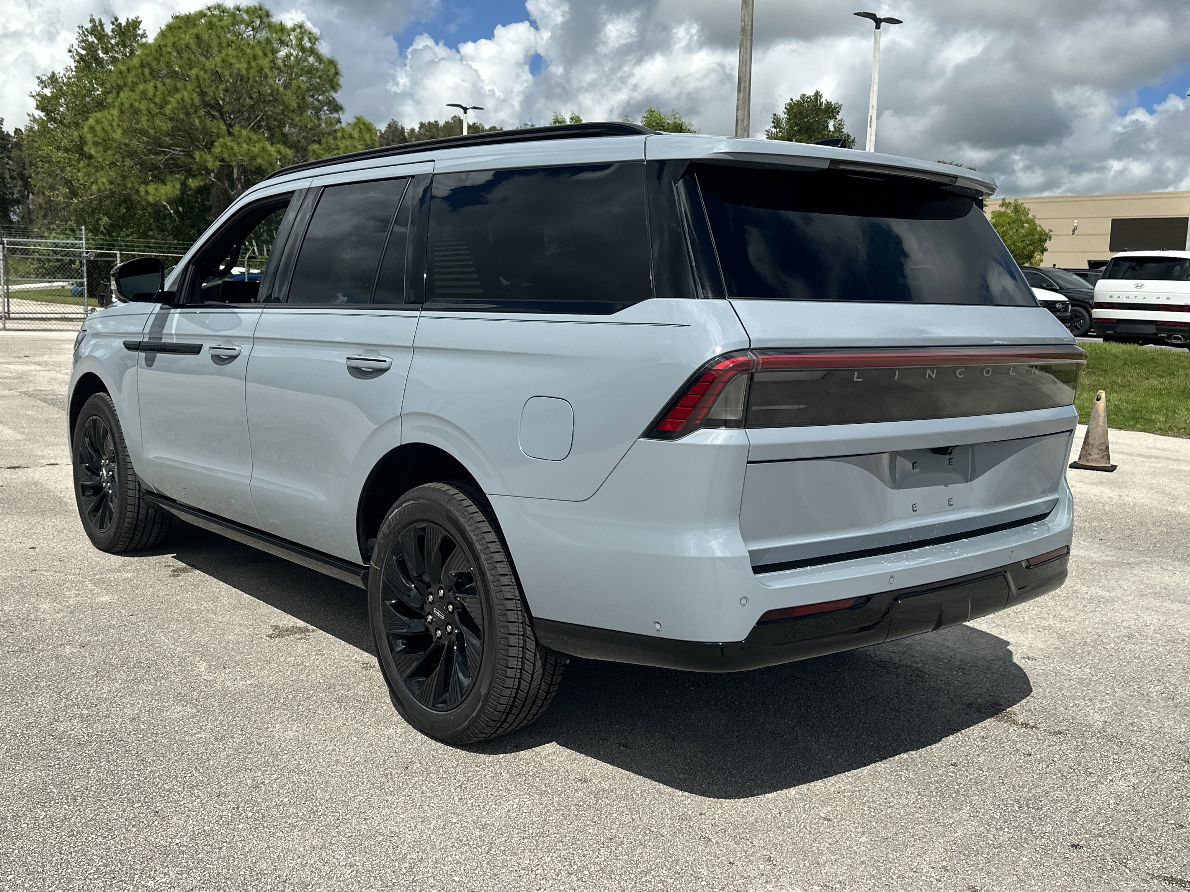 New 2025 Lincoln Navigator Reserve image 8