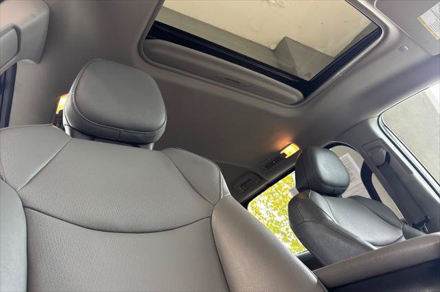 Certified 2022 Toyota Sienna XLE w/ XLE Plus Package FWD image 19