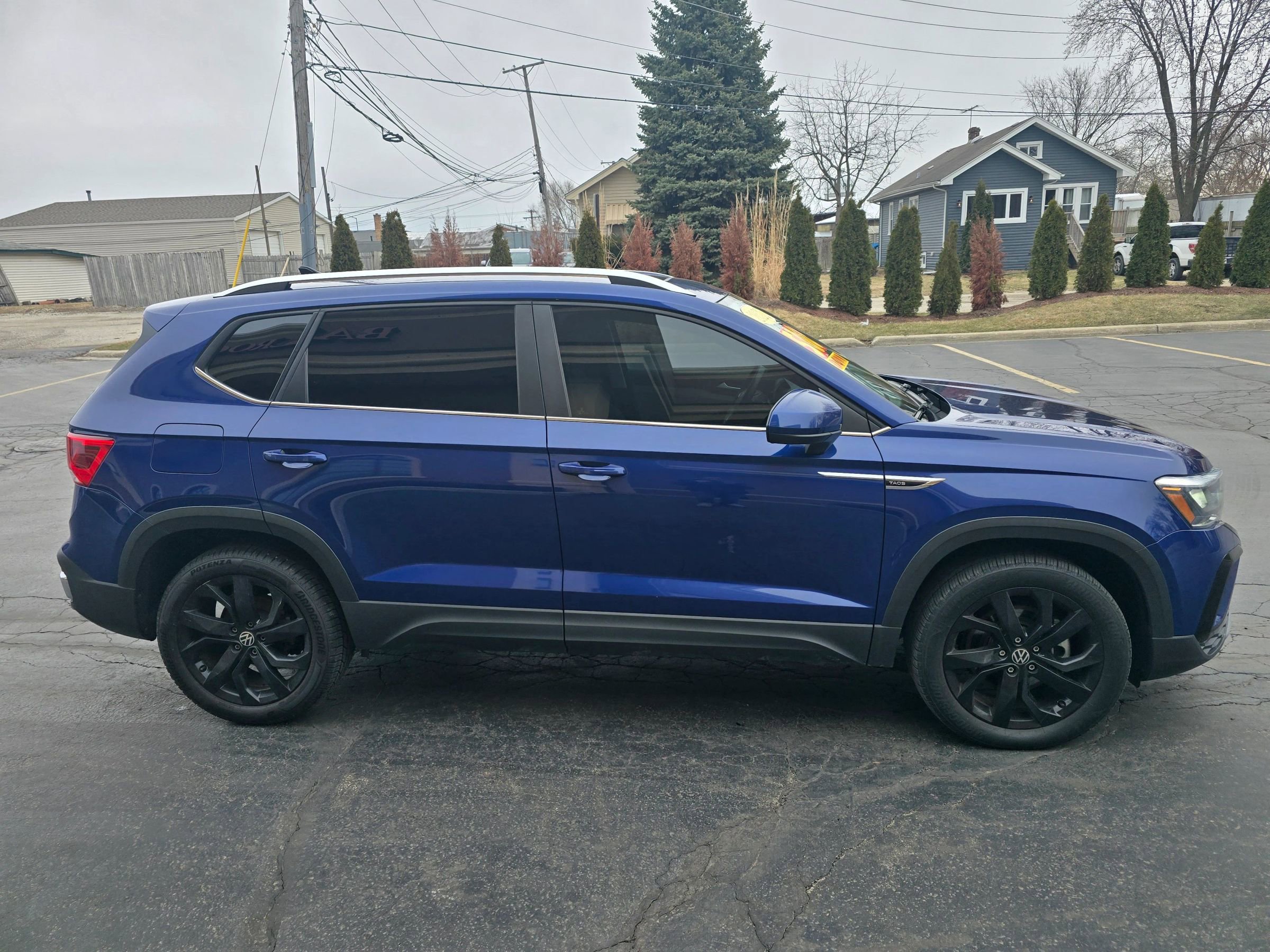 Used 2022 Volkswagen Taos SE image 10