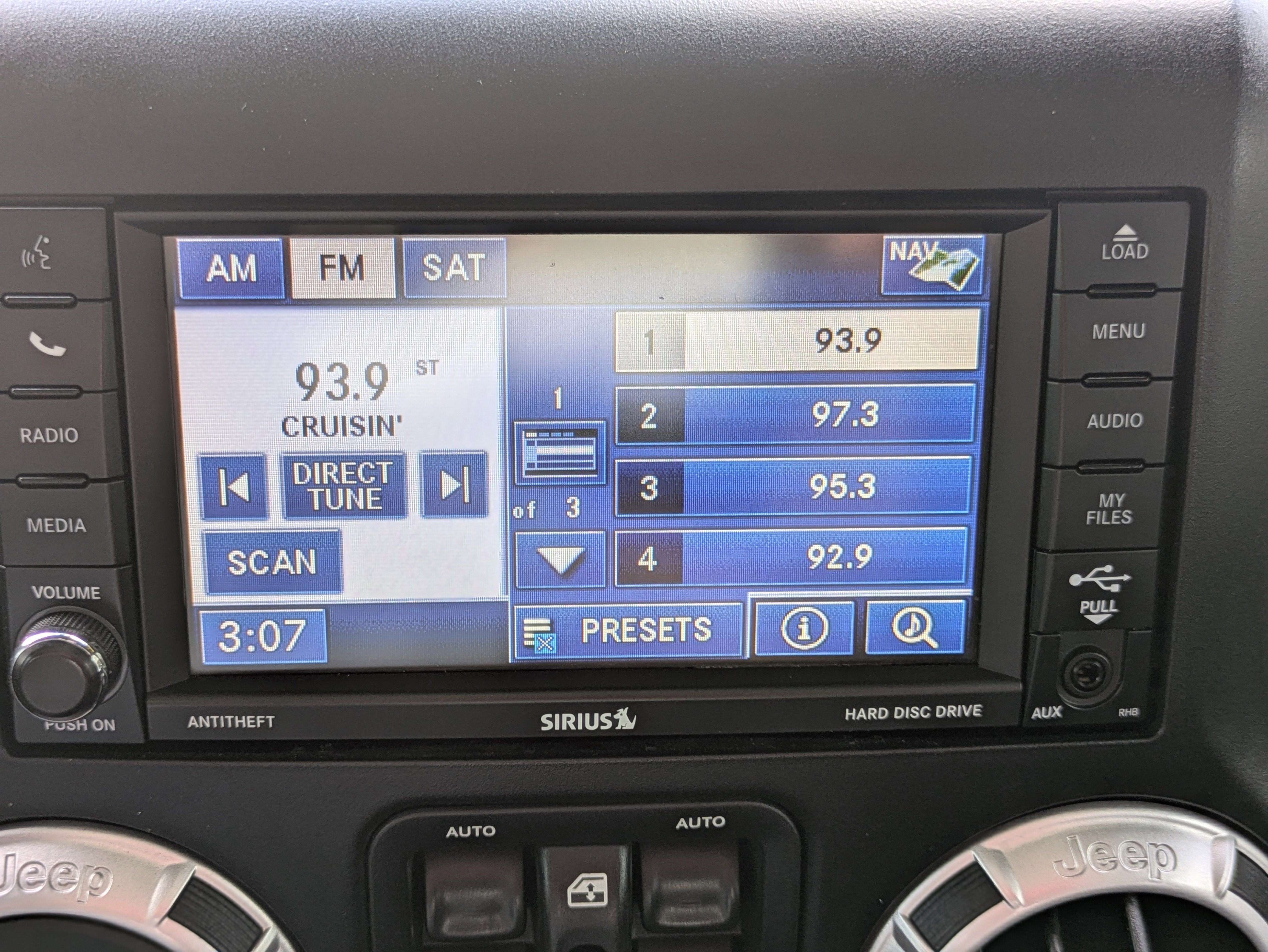 Used 2012 Jeep Wrangler Unlimited Sahara w/ Connectivity Group image 23