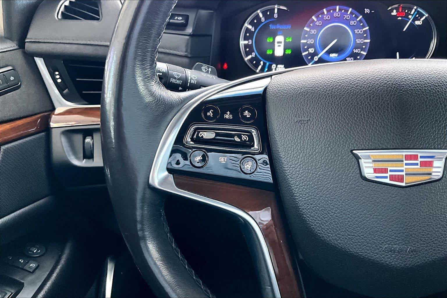 Used 2019 Cadillac Escalade ESV Luxury AWD/4WD image 24