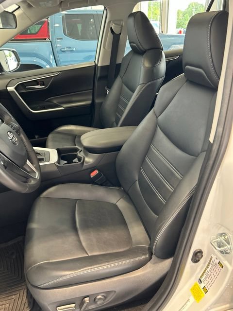 Certified 2021 Toyota RAV4 XLE Premium FWD image 7