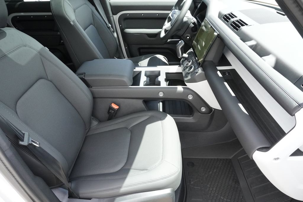 New 2026 Land Rover Defender 110 S AWD/4WD image 23