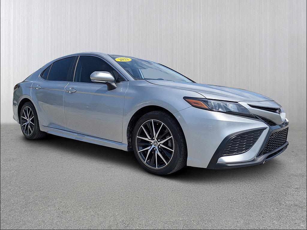 Used 2022 Toyota Camry SE w/ Audio Upgrade Package FWD image 1