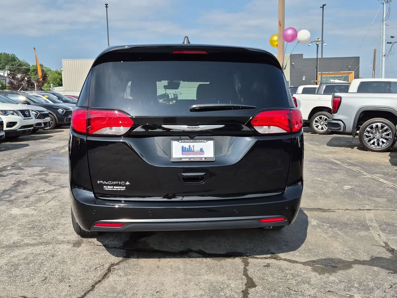 New 2027 Chrysler Pacifica LX FWD image 5