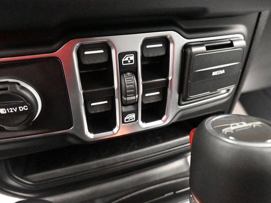 Used 2025 Jeep Gladiator High Tide image 36